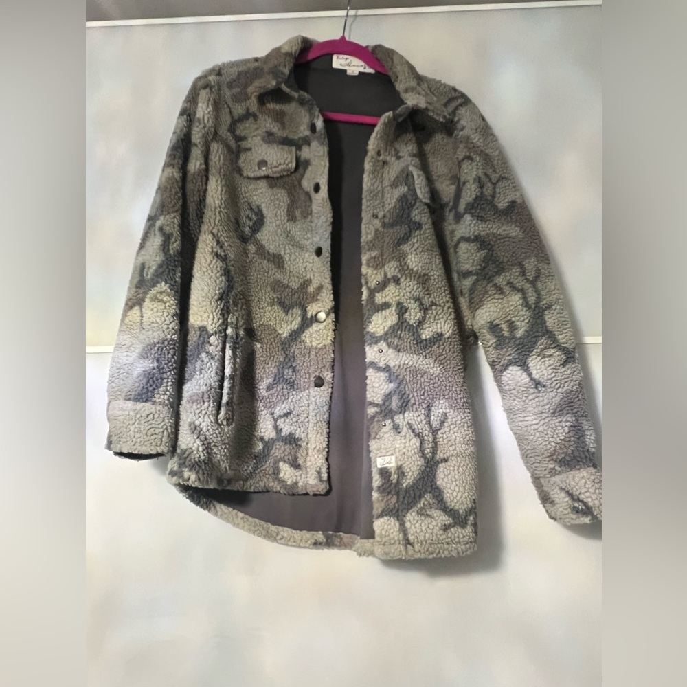 Camo fur jacket (medium)